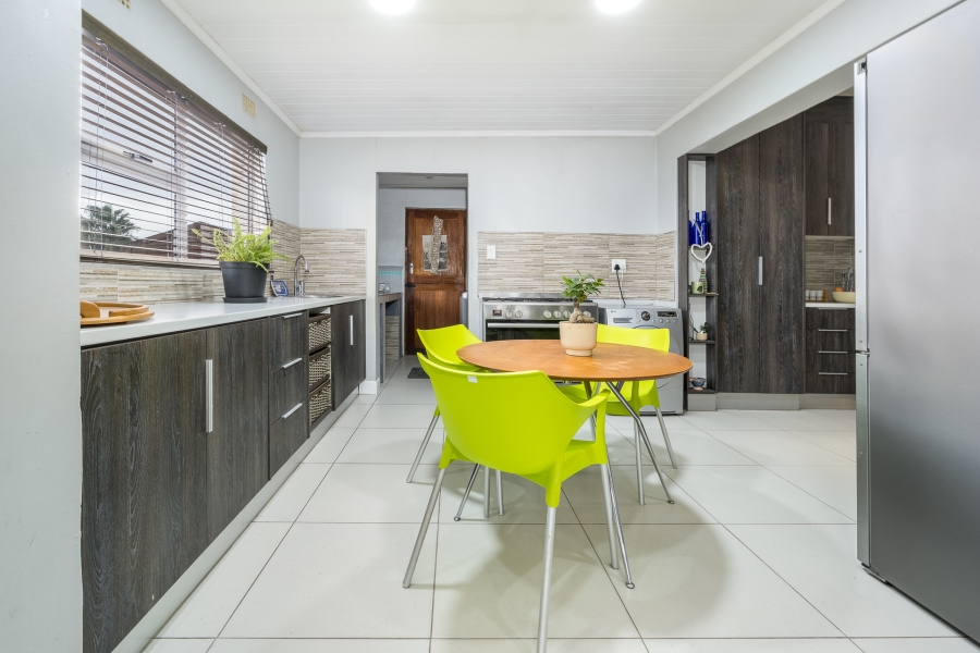 4 Bedroom Property for Sale in Amandelsig Western Cape
